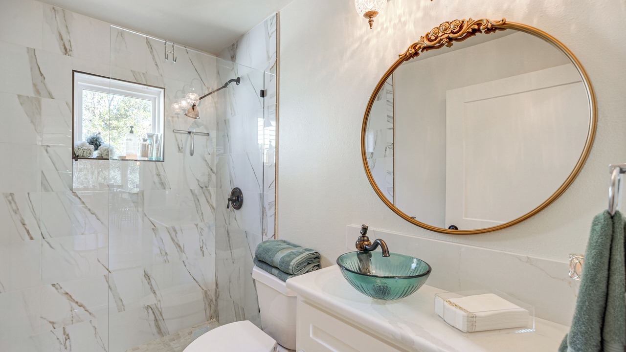 Photo of Bathroom in Granite Shoals