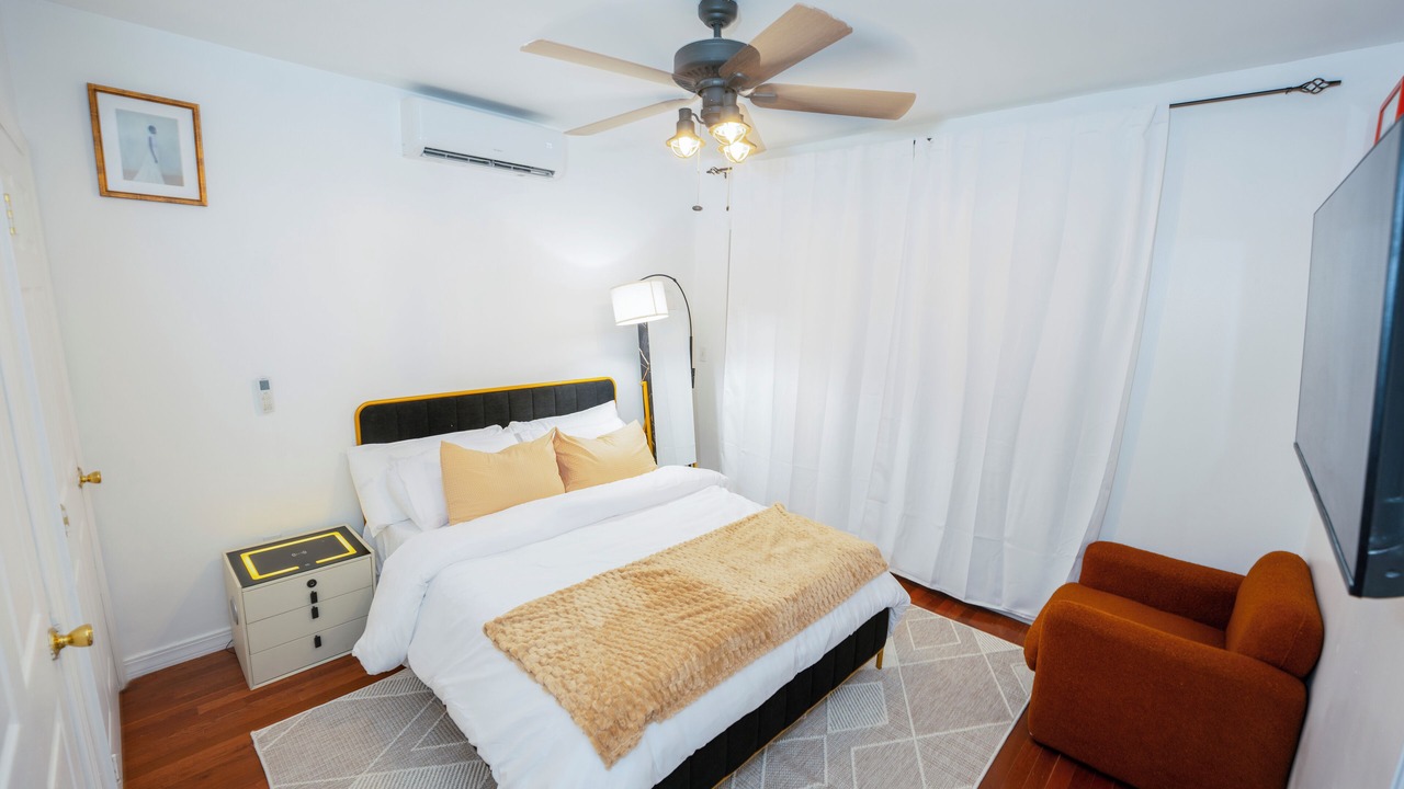 Photo of Bedroom in Canarsie