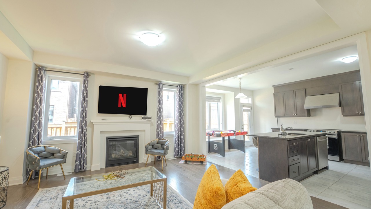 Photo of Livingroom in Caledon