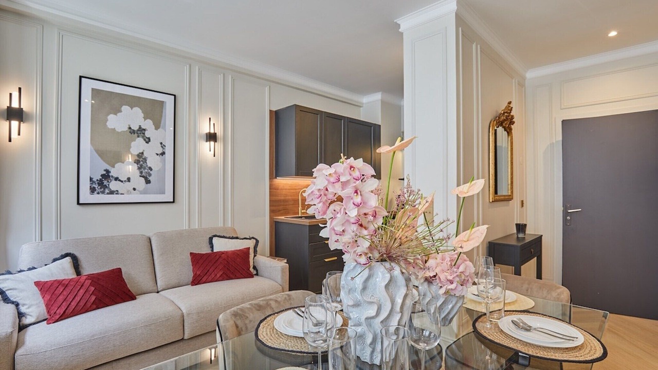 Photo of Livingroom in 7th Arrondissement