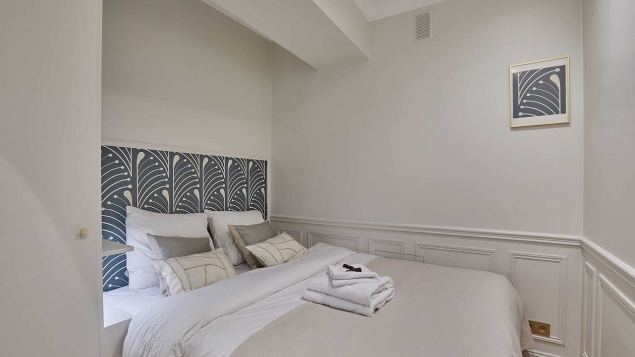 Photo of Bedroom in 7th Arrondissement