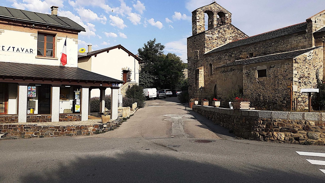 Photo of Others in Estavar