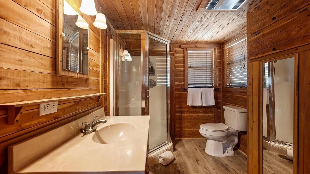 Photo of Bathroom in Spicewood