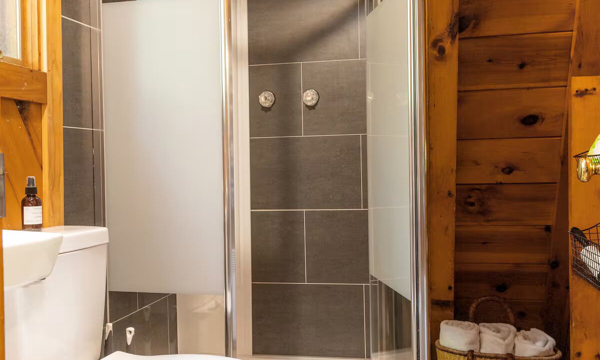 Photo of Bathroom in Jay