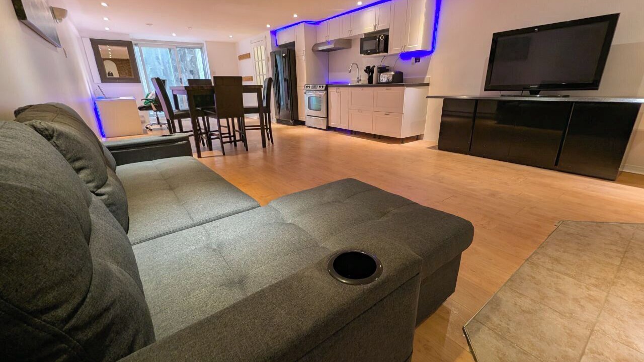 Photo of Livingroom in Bois-des-Filion