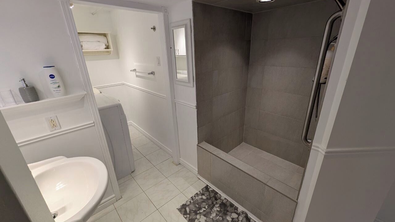 Photo of Bathroom in Bois-des-Filion