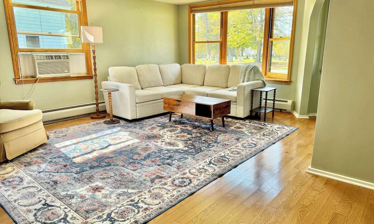 Photo of Livingroom in Hamilton
