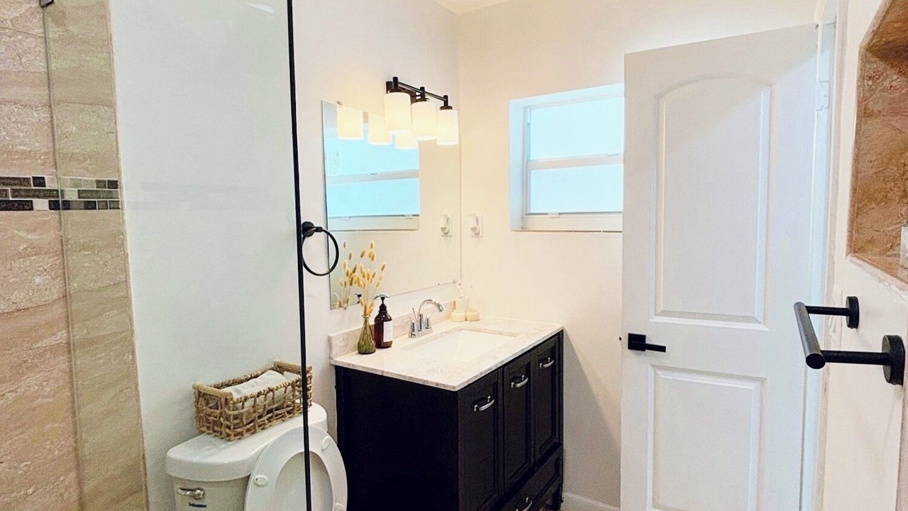 Photo of Bathroom in Miami Gardens