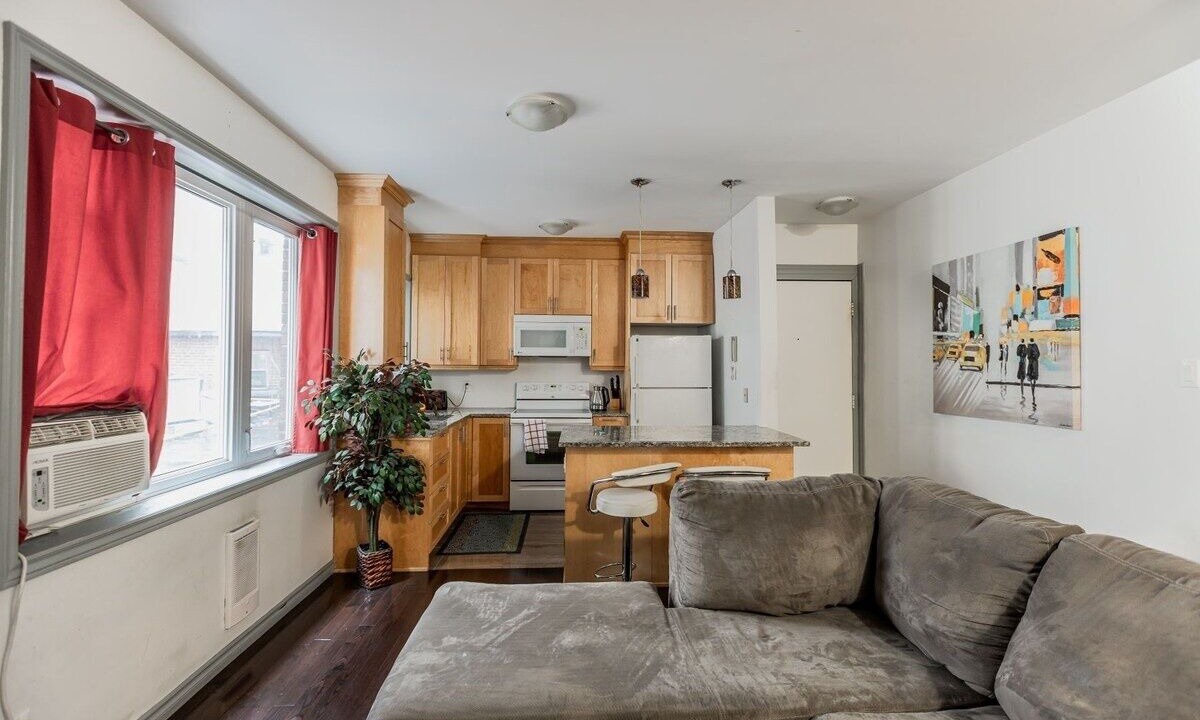 Photo of Livingroom in ByWard Market