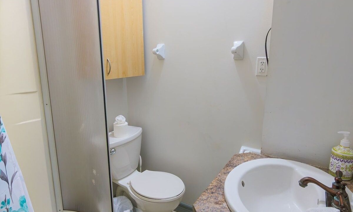 Photo of Bathroom in Byward Market - Parliament Hill