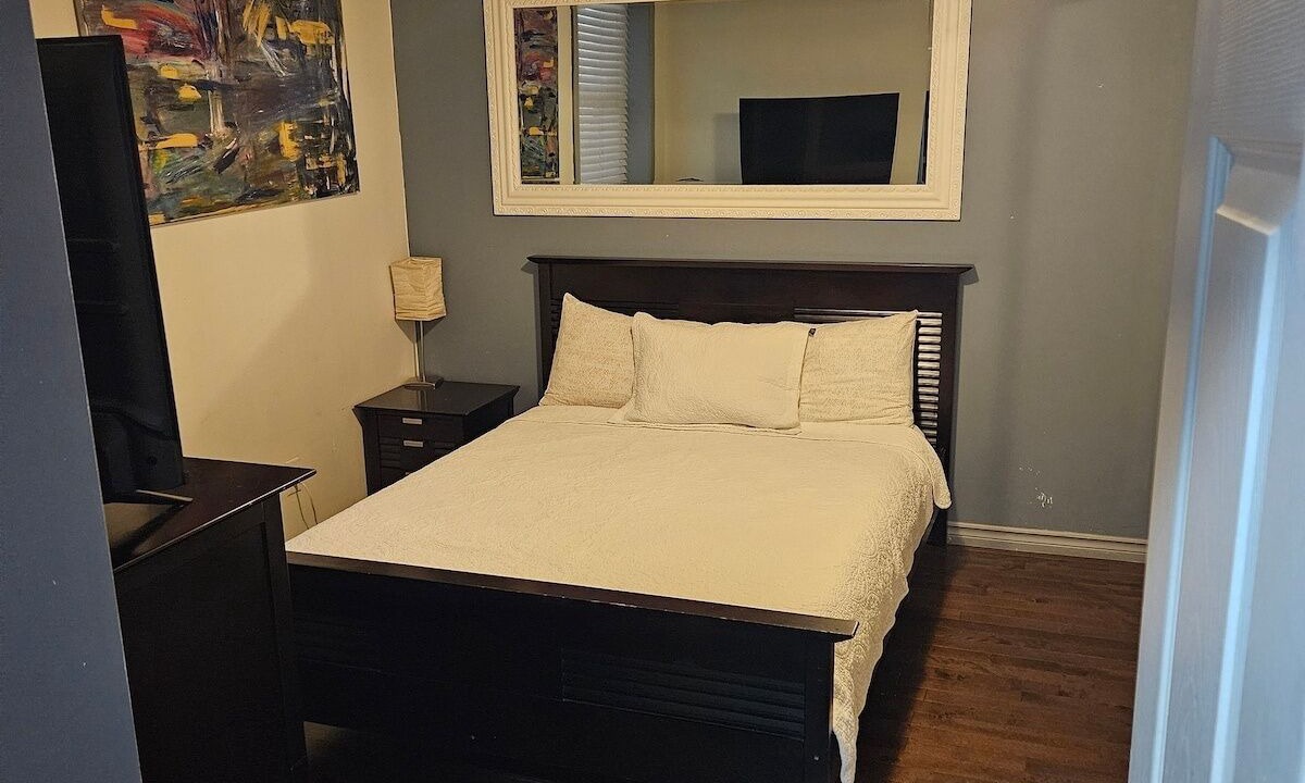 Photo of Bedroom in ByWard Market