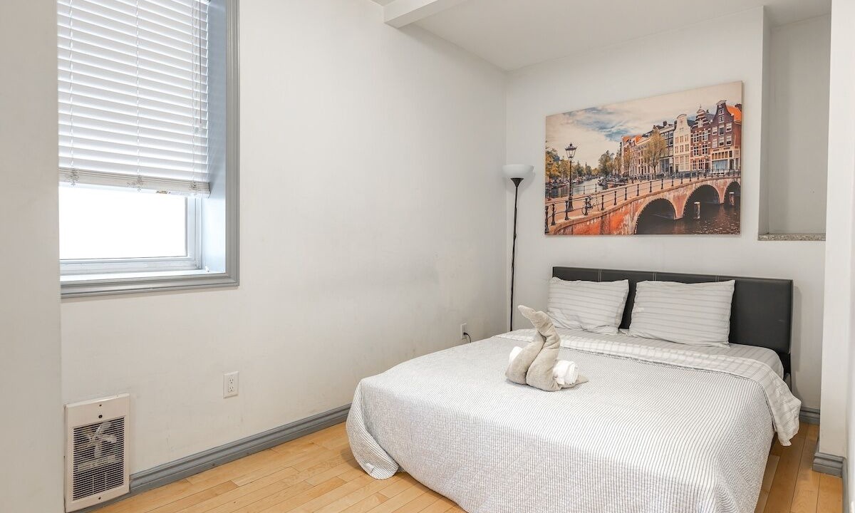 Photo of Bedroom in ByWard Market