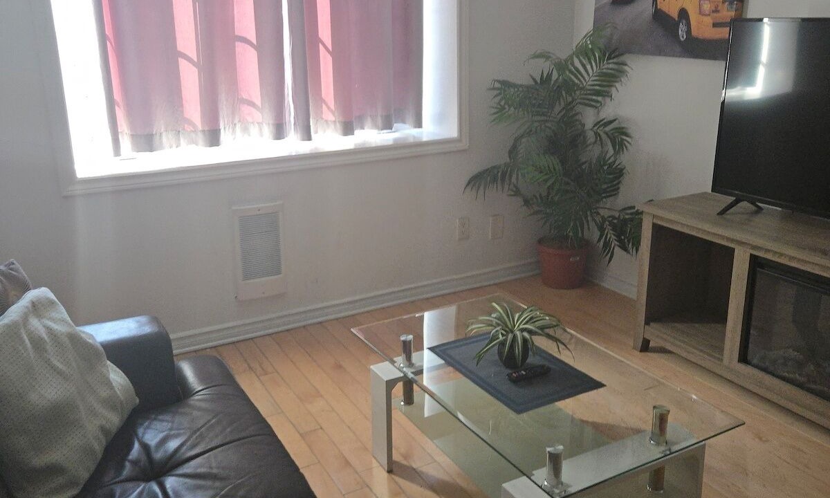 Photo of Livingroom in Downtown Ottawa