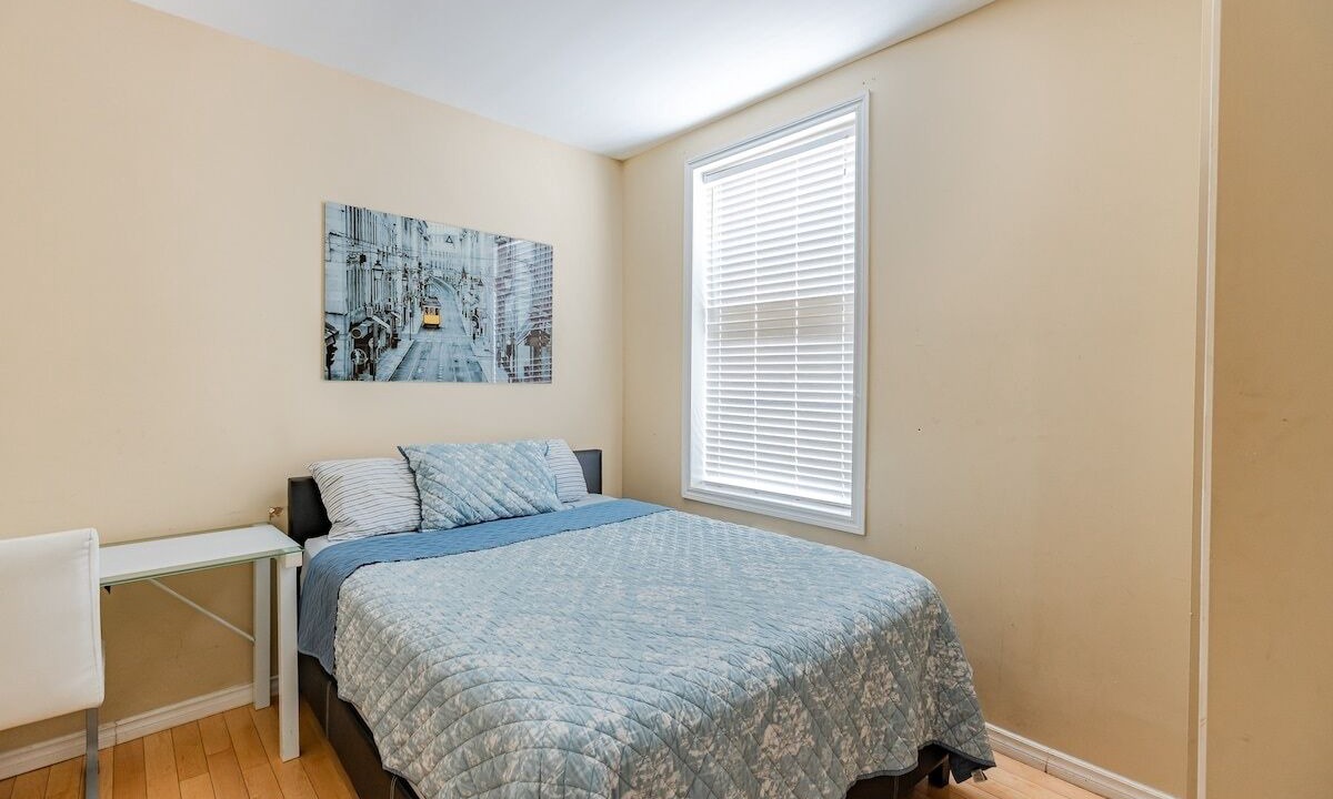 Photo of Bedroom in Sandy Hill