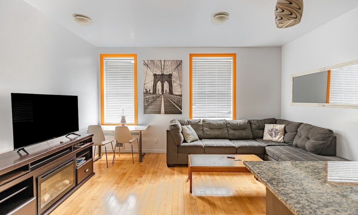 Photo of Livingroom in Downtown Ottawa