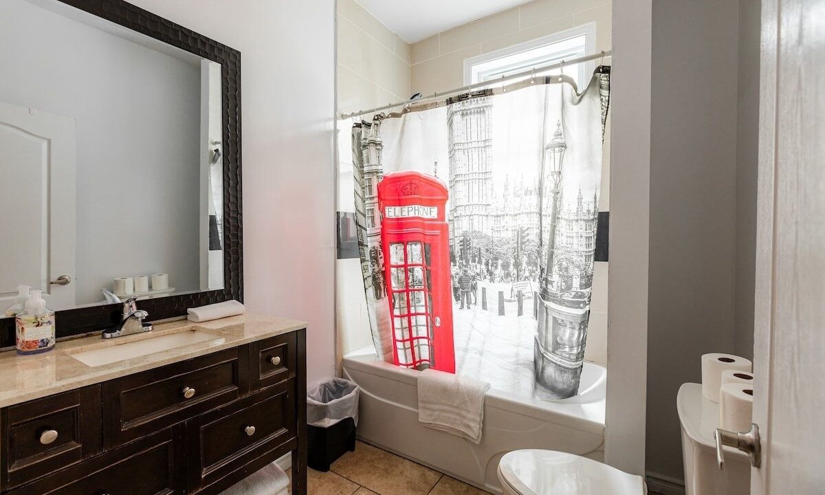 Photo of Bathroom in Downtown Ottawa