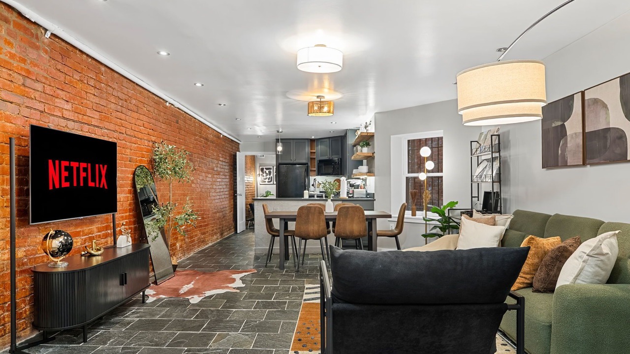 Photo of Livingroom in Shaw