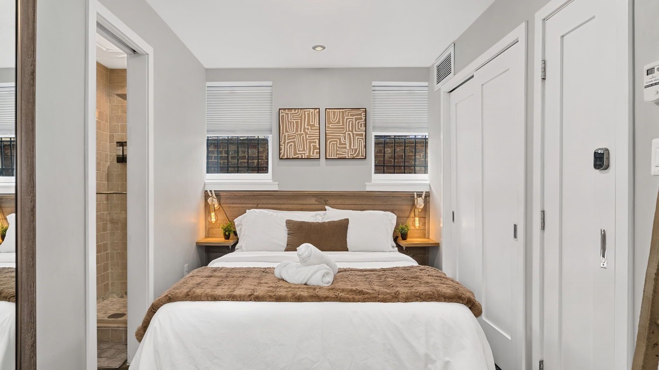 Photo of Bedroom in Shaw