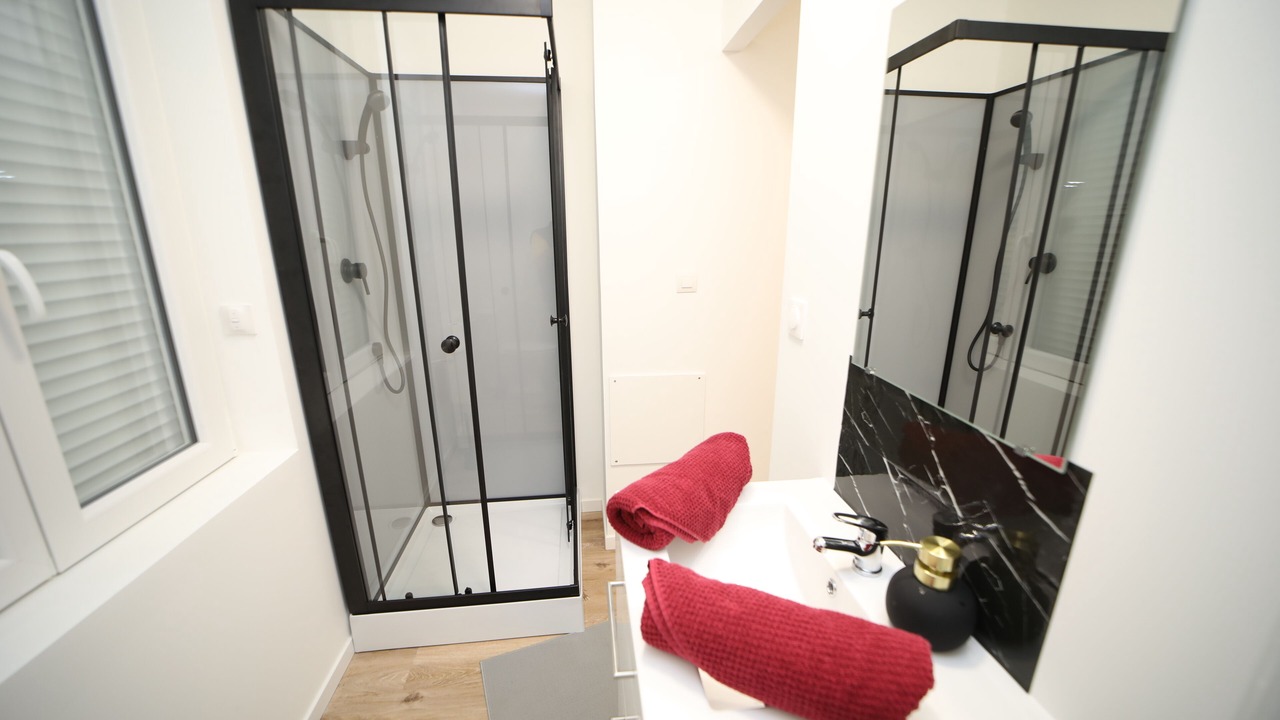 Photo of Bathroom in Cambrai