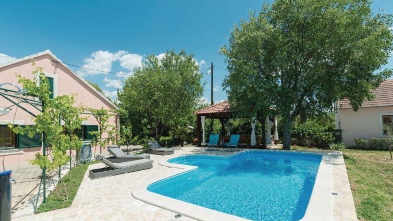 Photo of Outdoor in Drnis