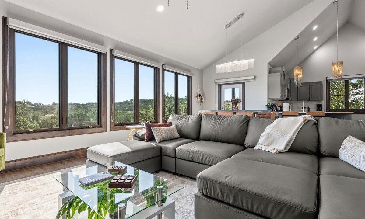 Photo of Livingroom in Spicewood