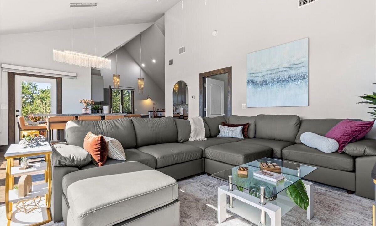 Photo of Livingroom in Spicewood