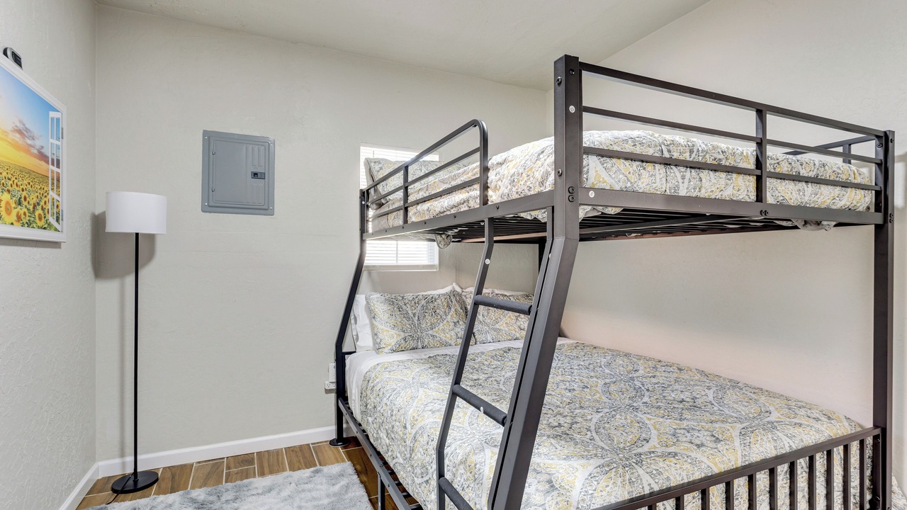 Photo of Bedroom in Lawton