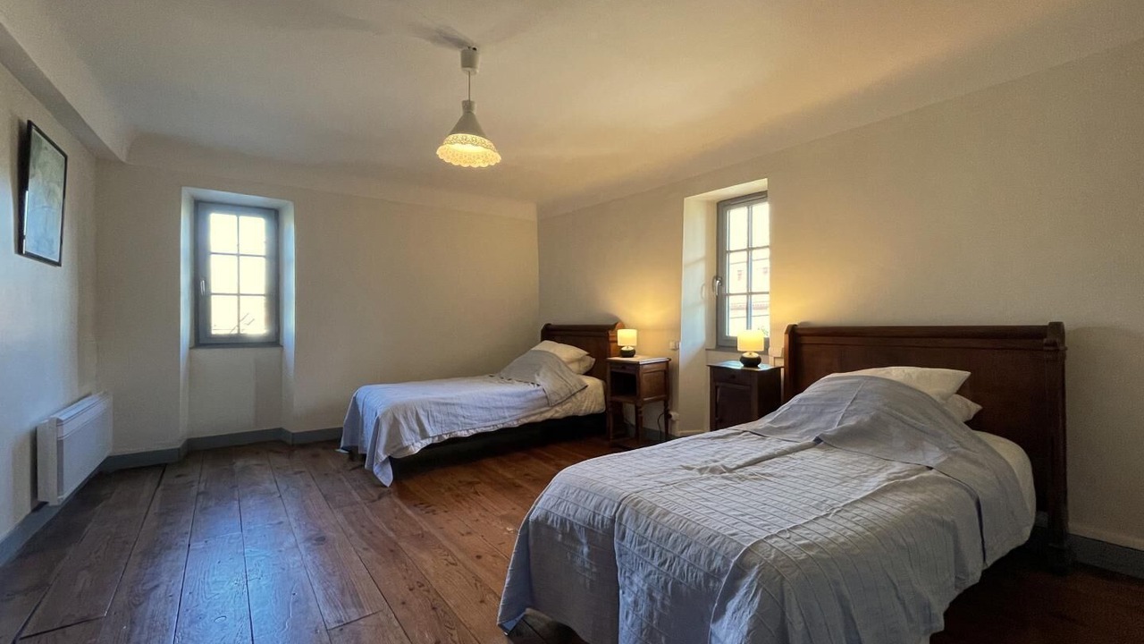Photo of Bedroom in Sare