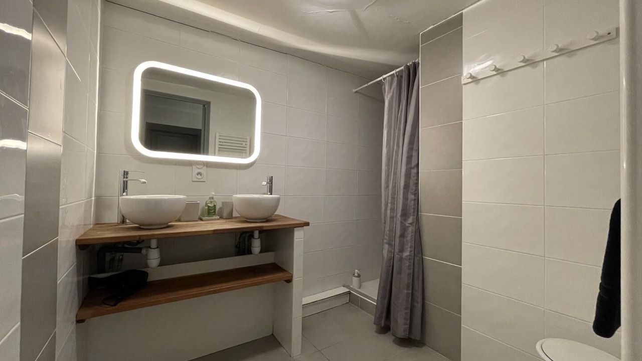 Photo of Bathroom in Sare