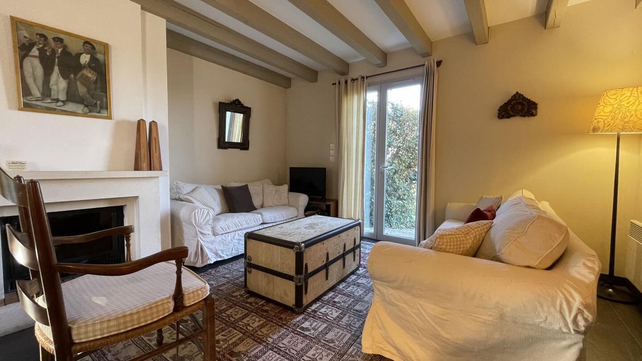 Photo of Livingroom in Saint-Pierre-d'Irube