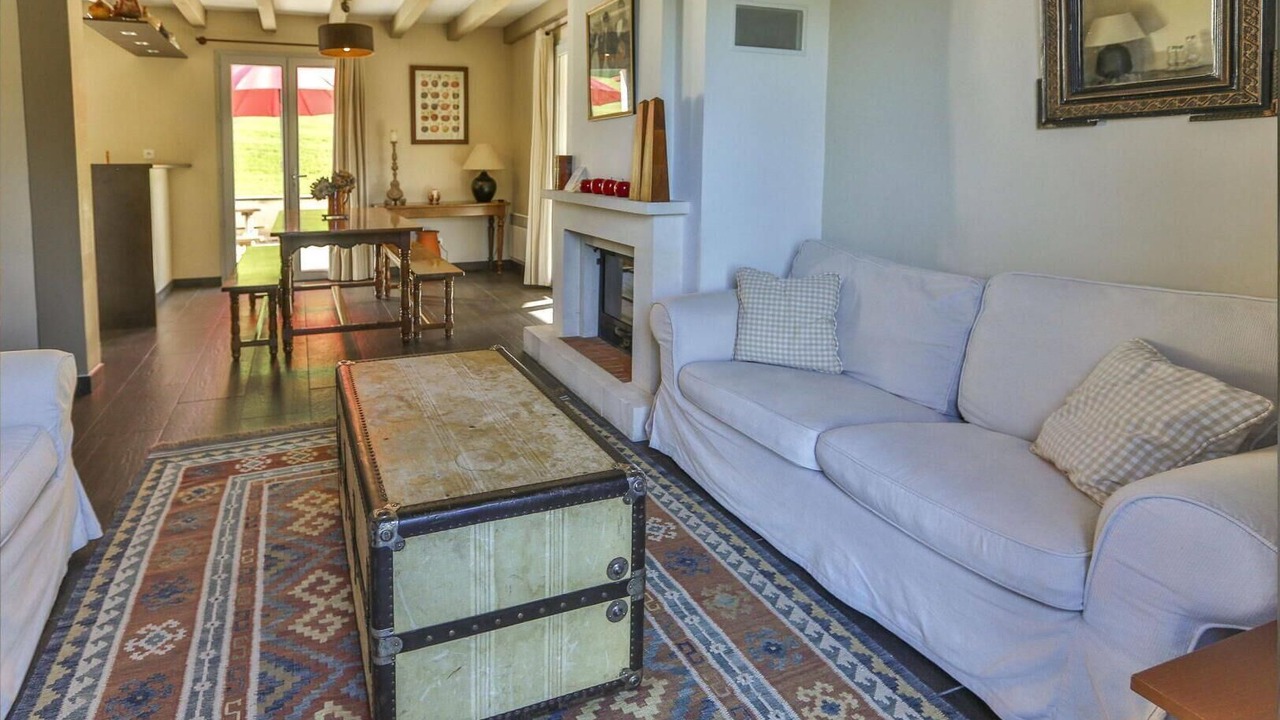 Photo of Livingroom in Saint-Pierre-d'Irube