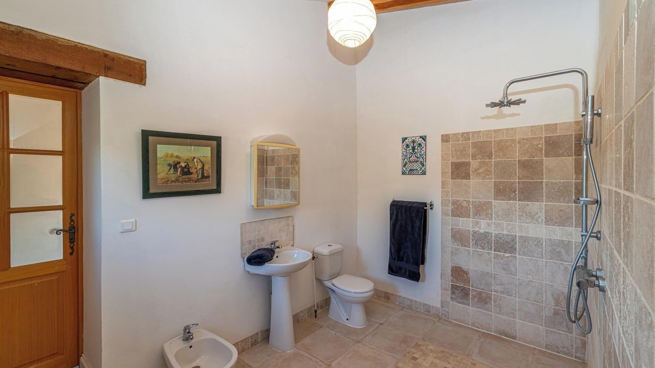 Photo of Bathroom in Lisle-sur-Tarn