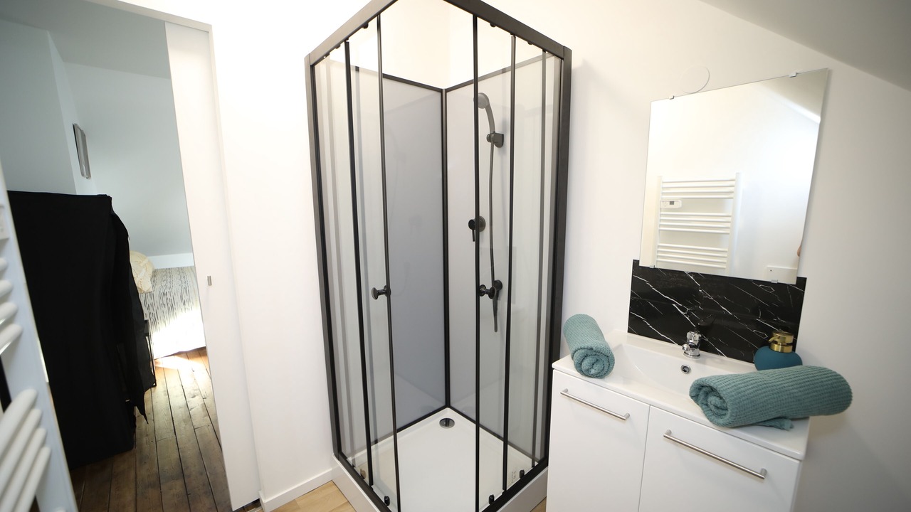 Photo of Bathroom in Cambrai