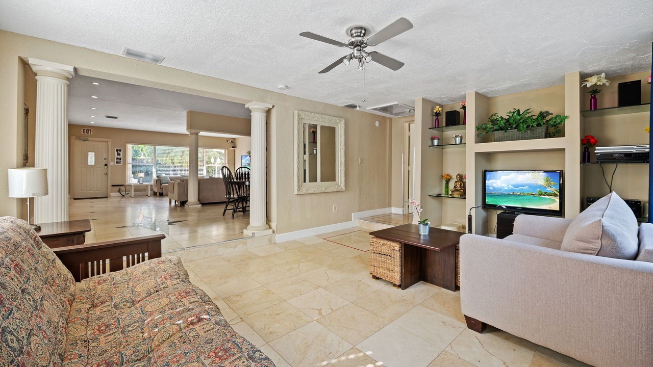 Photo of Livingroom in Harbor Beach