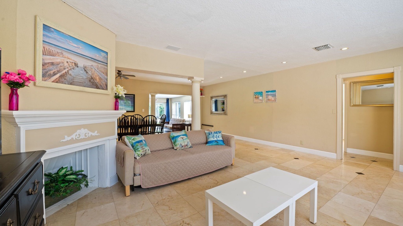 Photo of Livingroom in Harbor Beach