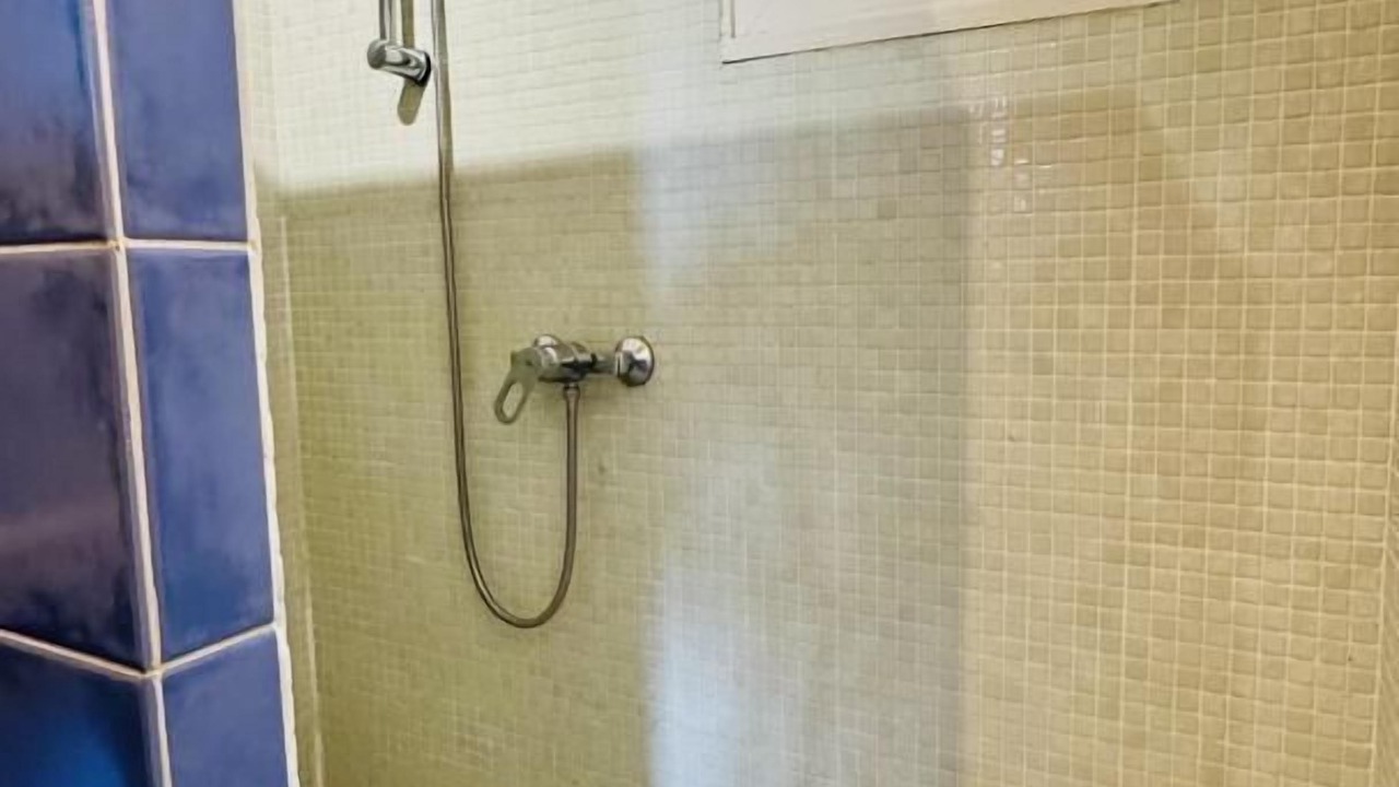 Photo of Bathroom in Limoux