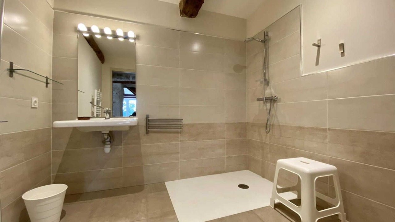 Photo of Bathroom in Mailhac