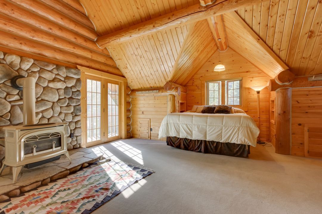 Photo of Bedroom in Cascade