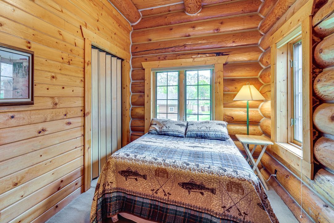 Photo of Bedroom in Cascade