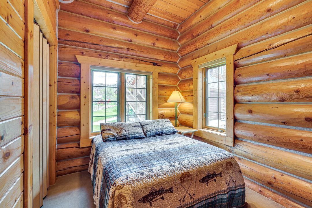 Photo of Bedroom in Cascade