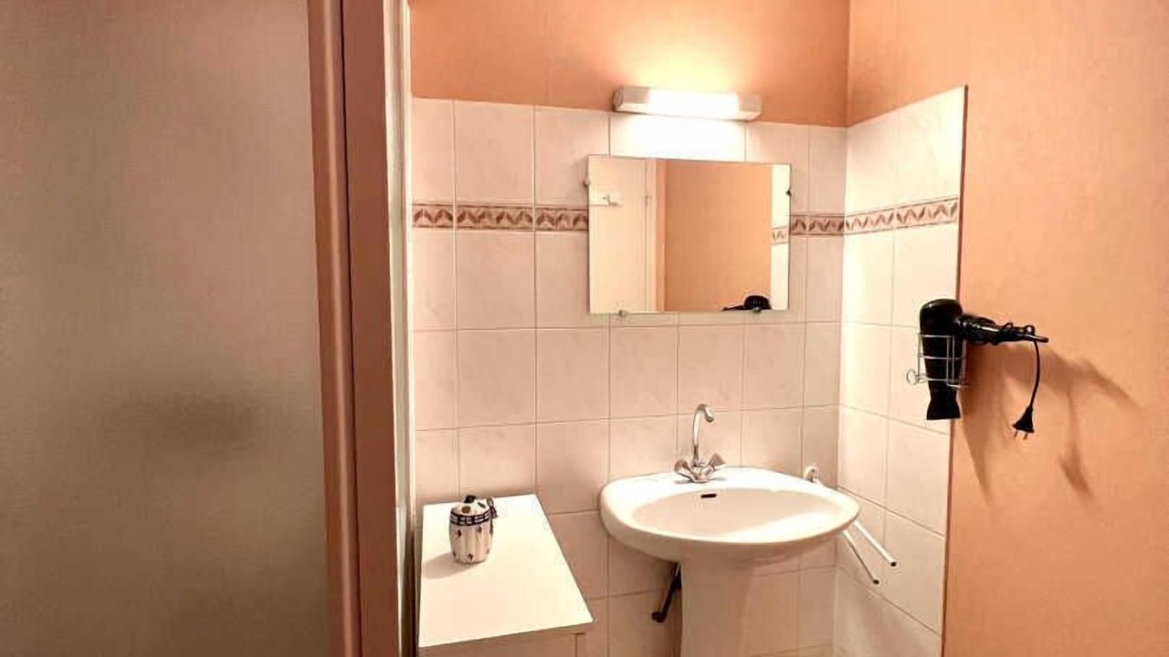 Photo of Bathroom in Alzonne