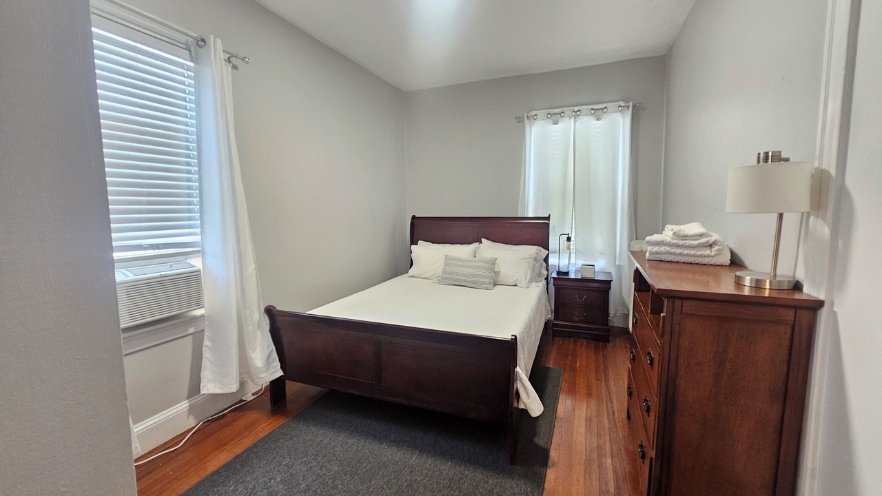 Photo of Bedroom in Yachting Village