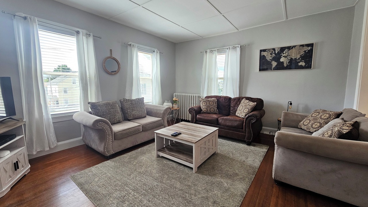 Photo of Livingroom in Yachting Village