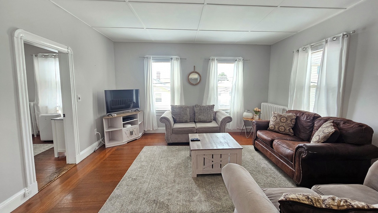 Photo of Livingroom in Yachting Village