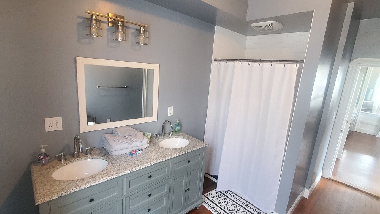 Photo of Bathroom in Yachting Village