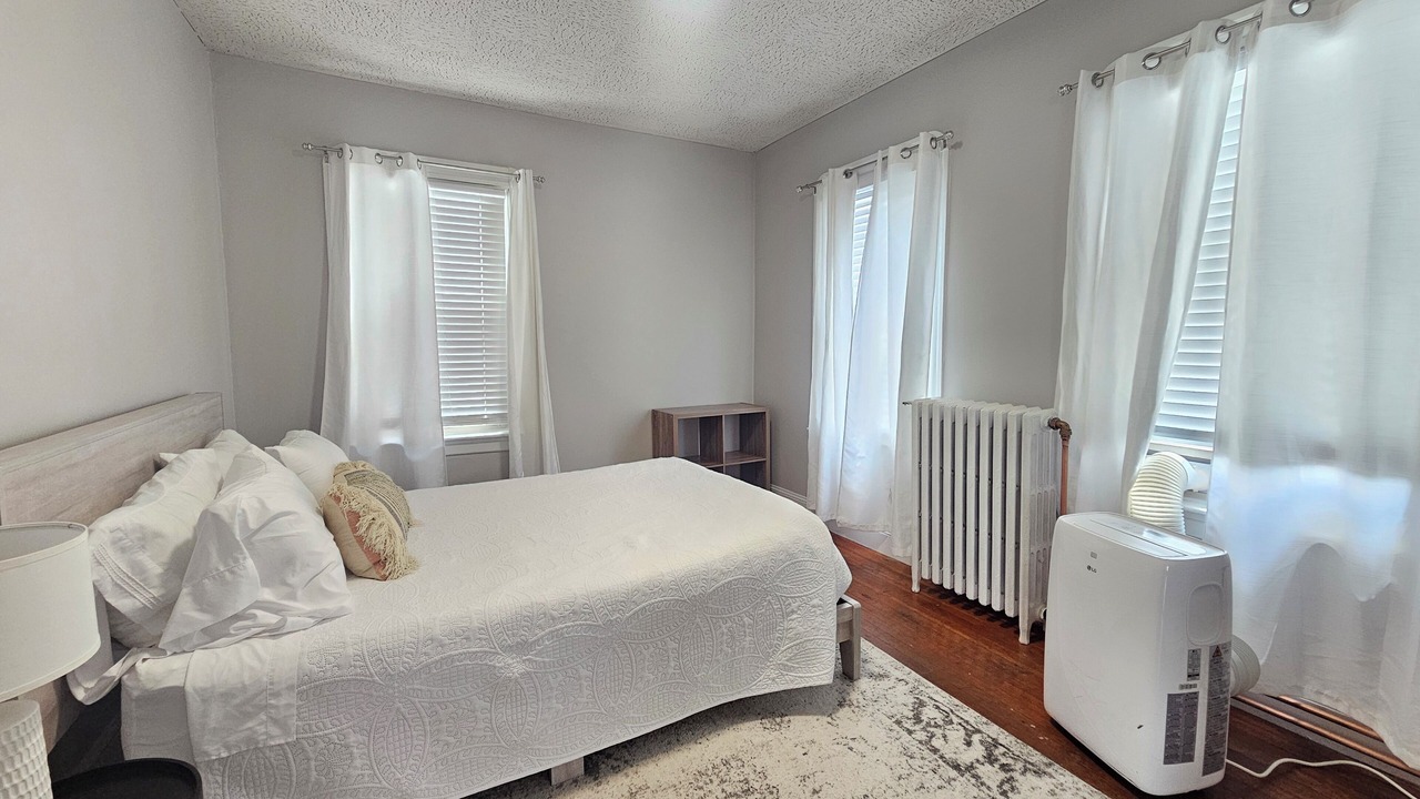 Photo of Bedroom in Yachting Village