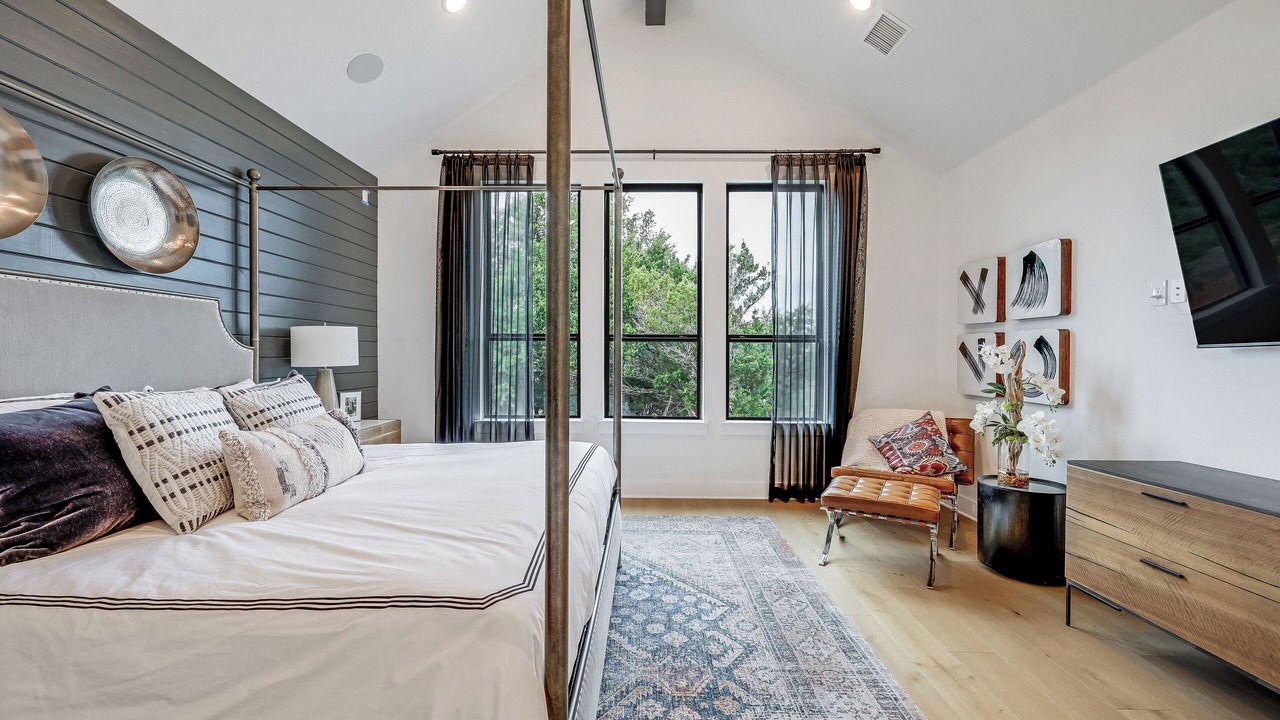 Photo of Bedroom in Lago Vista