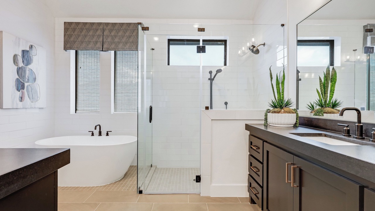 Photo of Bathroom in Lago Vista