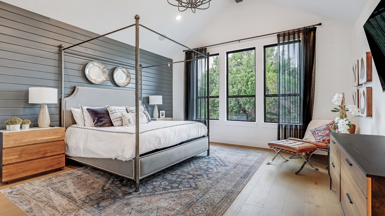 Photo of Bedroom in Lago Vista