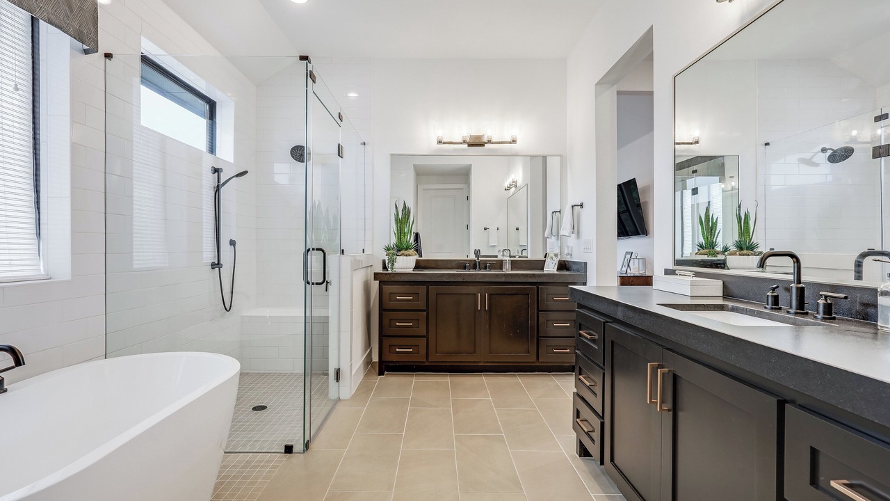 Photo of Bathroom in Lago Vista